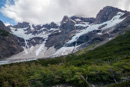 Cerro Paine Grand mit Gletschern über mehrere Etagen