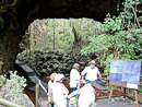 Eingang einer Lava Höhle
